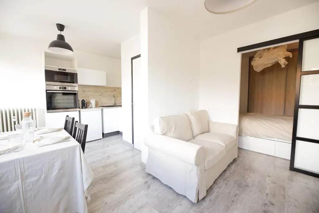 • Au Cosy Dome. • Apartment Royat France